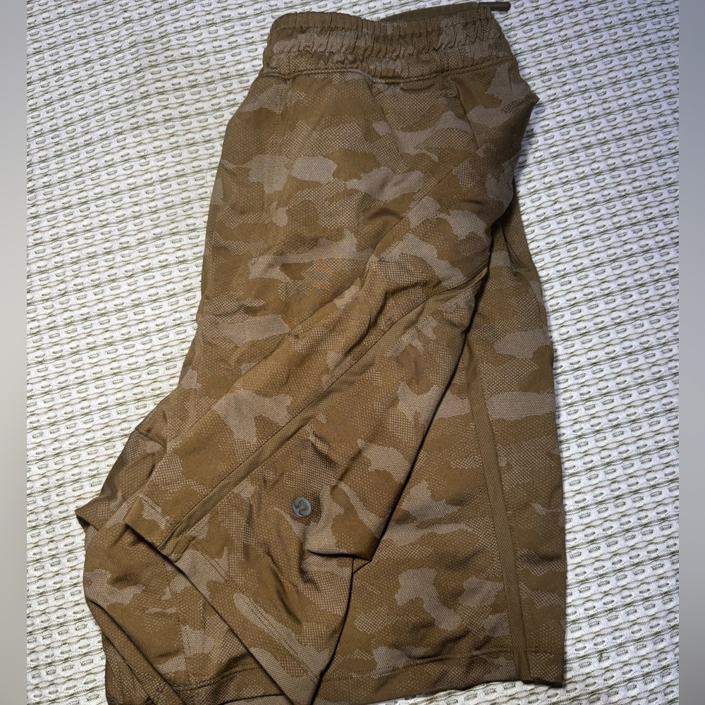Lululemon pacebreaker short 7inch